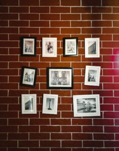 Photo frames hanging on a wall 443218 pixahive