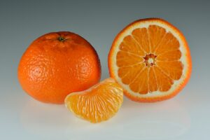 Mandarins whole and halved