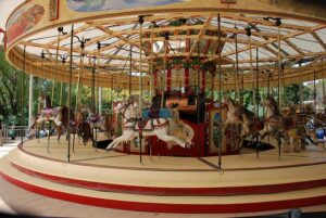 merry go round g33d109fa4 640