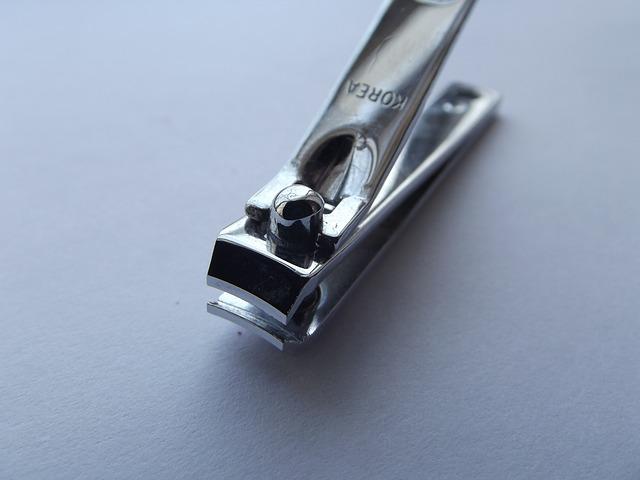 nail clippers g59124e056 640