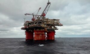 oil rig gb2e374e31 640