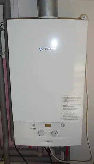 320px Gas boiler Junkers